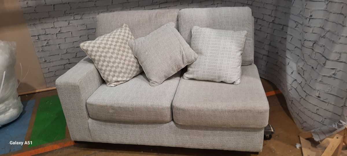 Larce-Exclusive 4 Piece Sectional - Stone/Reversible - Gallery Image 16